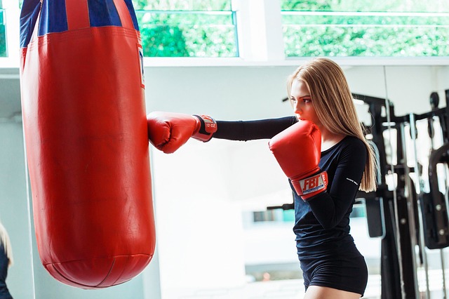 Kampfsport für Frauen – Fitness – Spaß – Selbstverteidigung